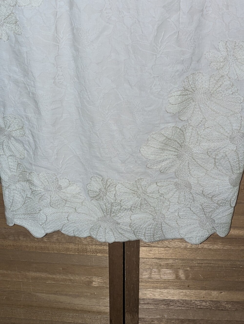 🔥SALE🔥Antonio Melani White Floral Lace Sheath Dress - Picture 10 of 13